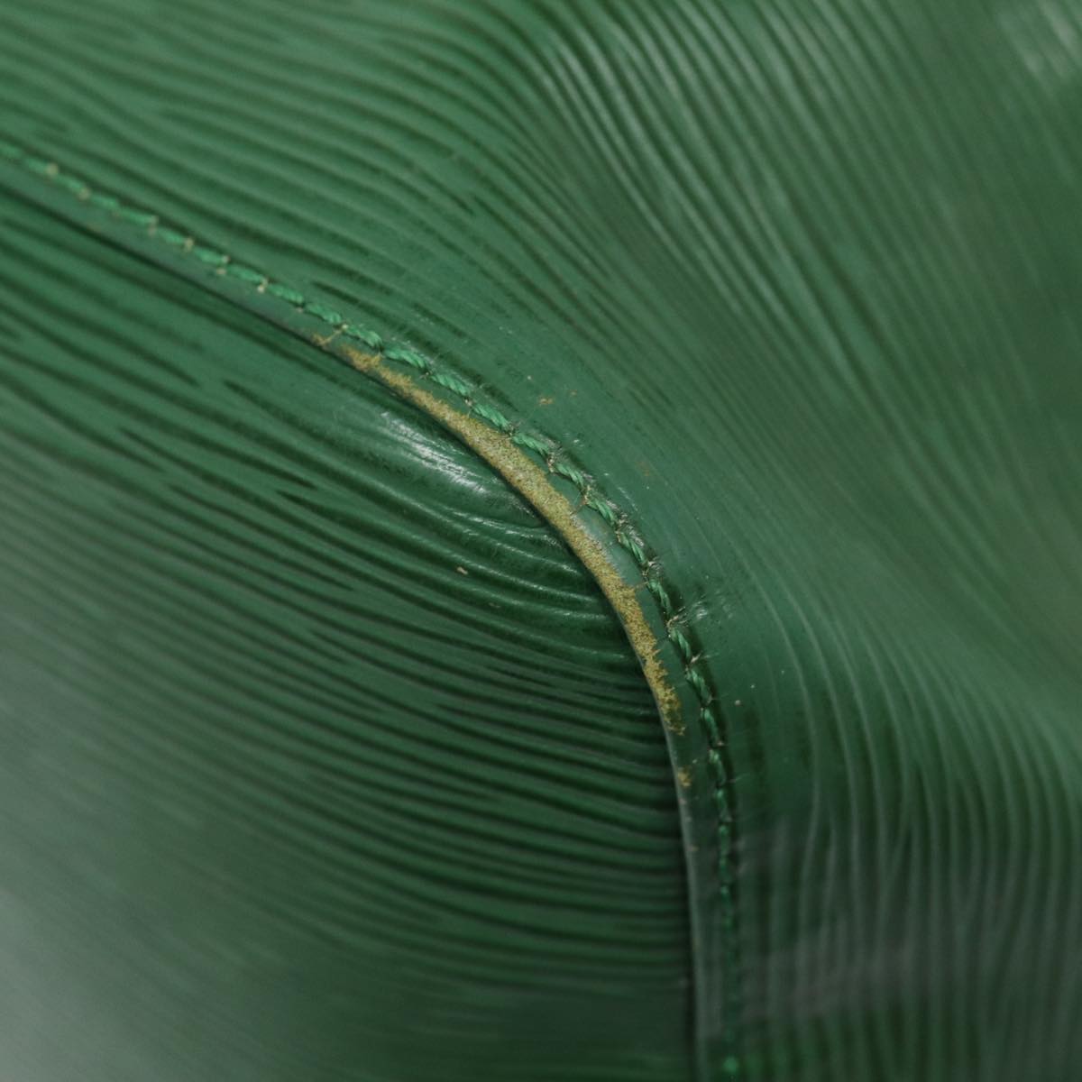 LOUIS VUITTON Epi Petit Noe Shoulder Bag Green M44102 LV Auth 87508