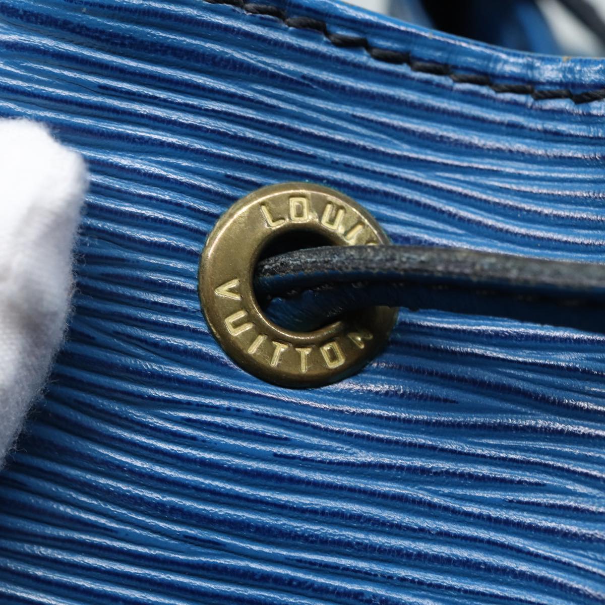 LOUIS VUITTON Epi Petit Noe Shoulder Bag Blue M44105 LV Auth 87509