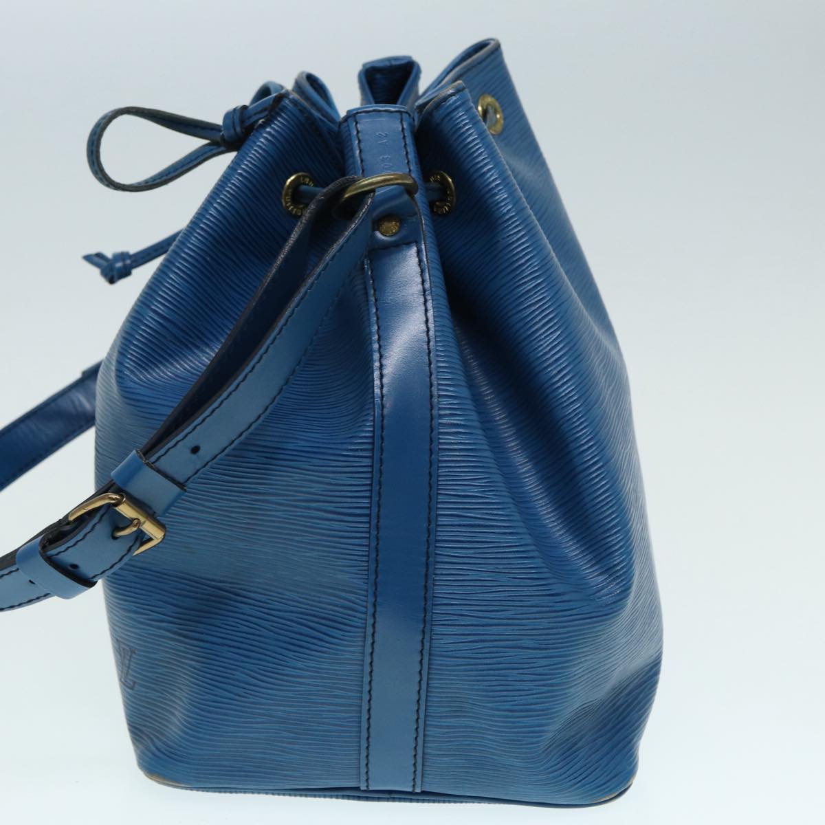 LOUIS VUITTON Epi Petit Noe Shoulder Bag Blue M44105 LV Auth 87509