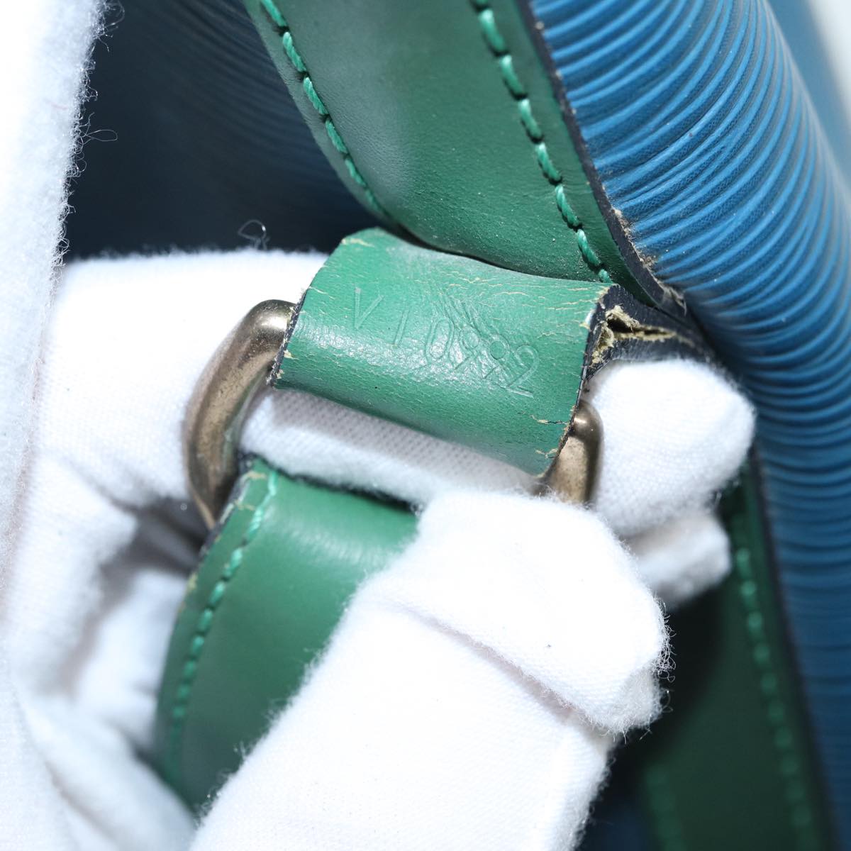 LOUIS VUITTON Epi Noe Shoulder Bag Bicolor color Green Blue M44044 LV Auth 87511