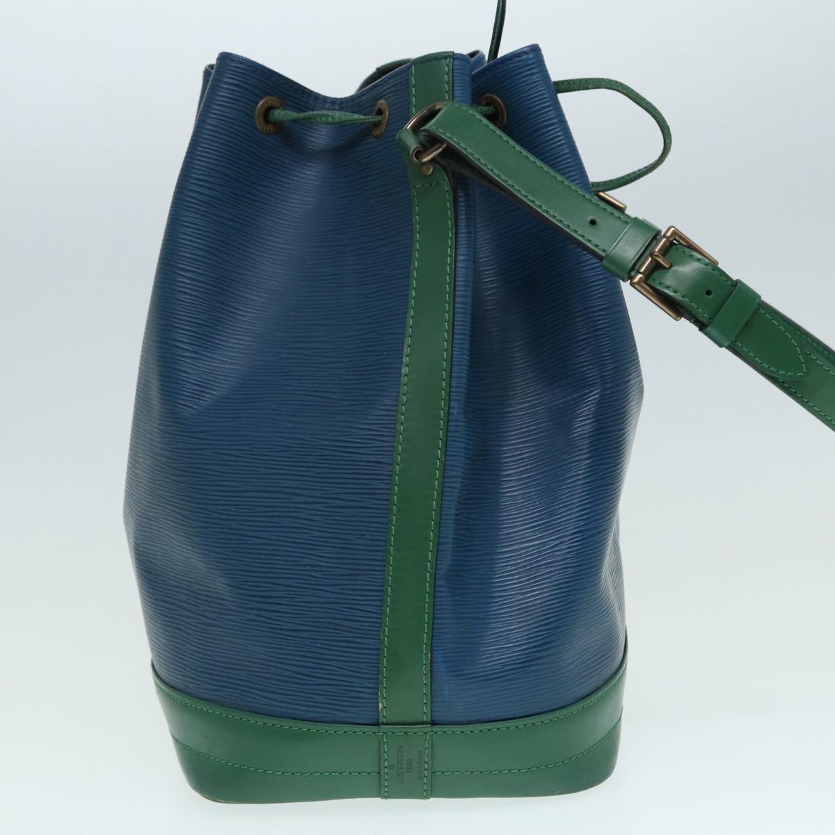 LOUIS VUITTON Epi Noe Shoulder Bag Bicolor color Green Blue M44044 LV Auth 87511