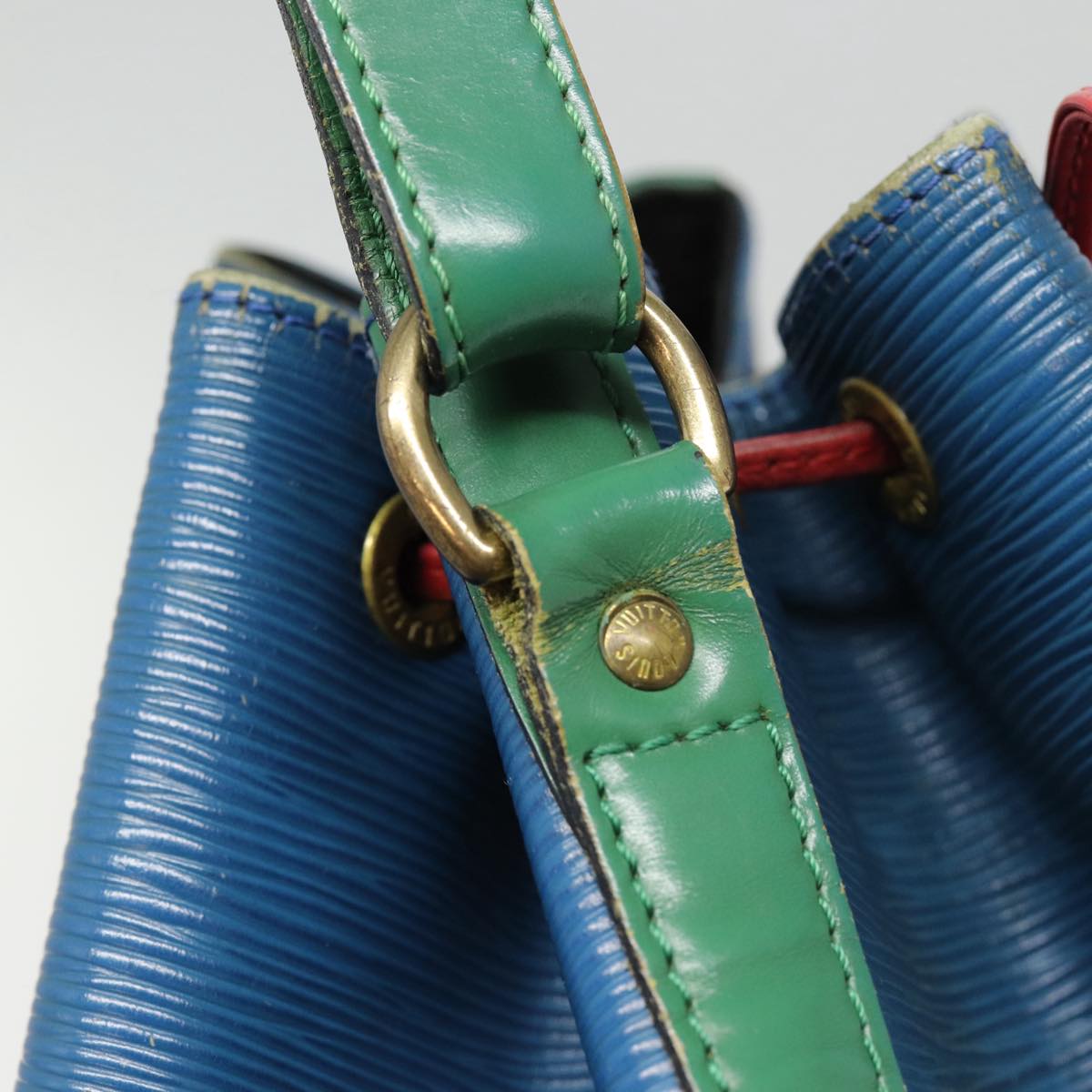 LOUIS VUITTON Epi Toriko Color Noe ShoulderBag Red Blue Green M44084 Auth 87776