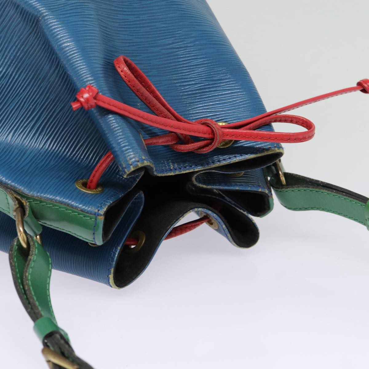 LOUIS VUITTON Epi Toriko Color Noe ShoulderBag Red Blue Green M44084 Auth 87776