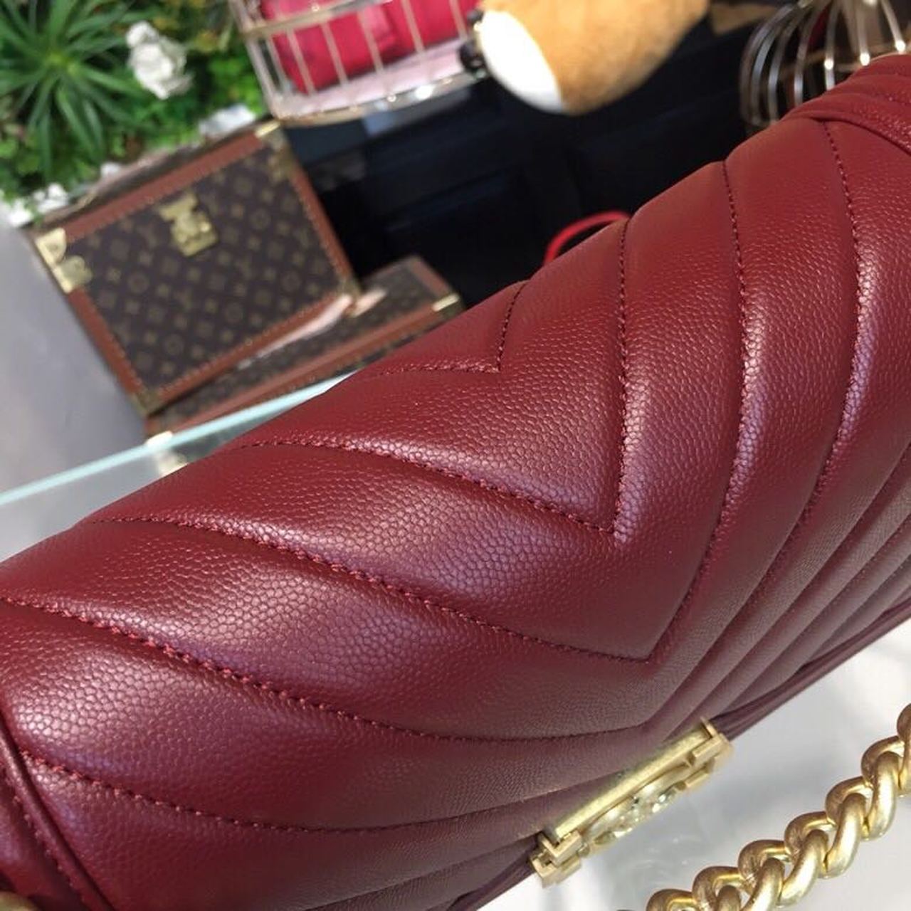 CHL Boy Handbag Gold Toned Hardware Burgundy For Women Bags, Shoulder And Crossbody Bags 9.8in/25cm A67086