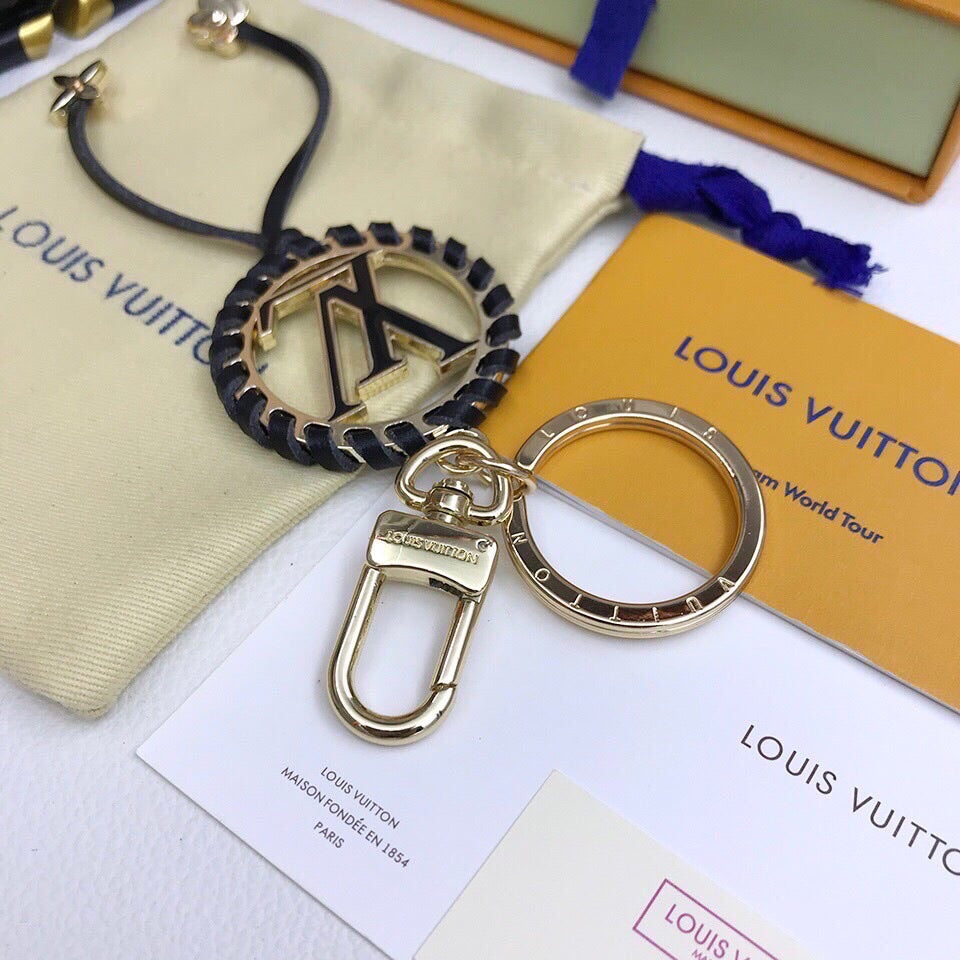 EN - Lux Keychains LUV 006