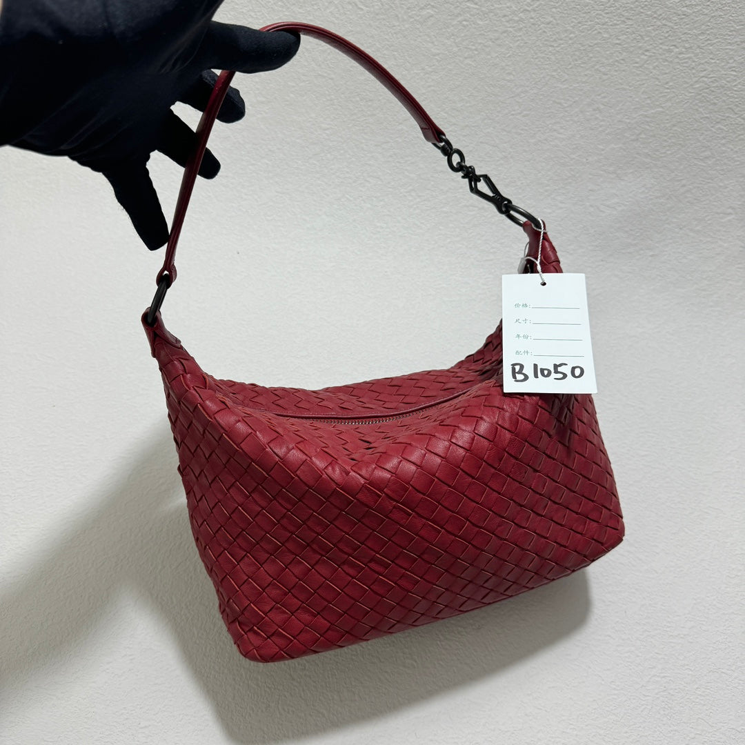 Bottega Veneta Sloane Shoulder Bag Burgundy Red Small 25cm