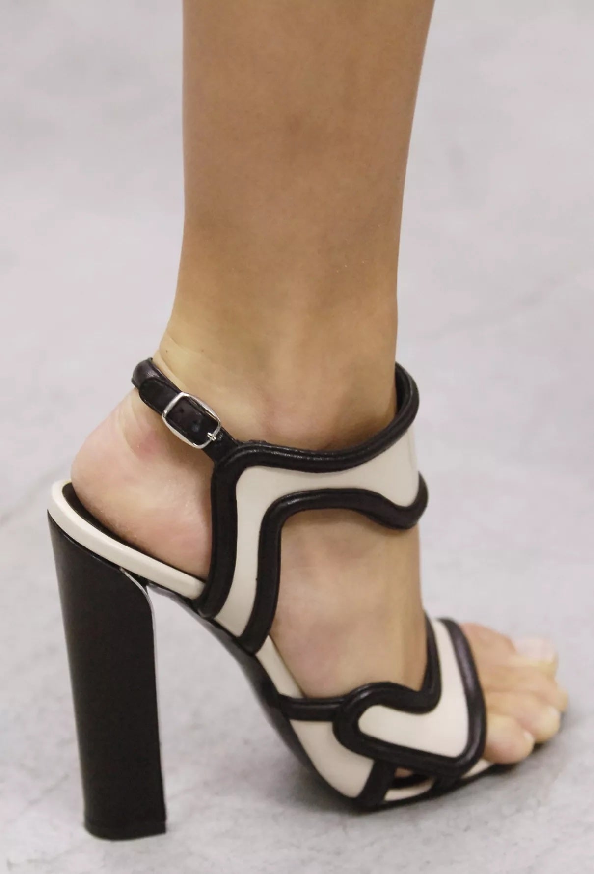 BALENCIAGA BEUGE LEATHER STRAPPY SANDALS