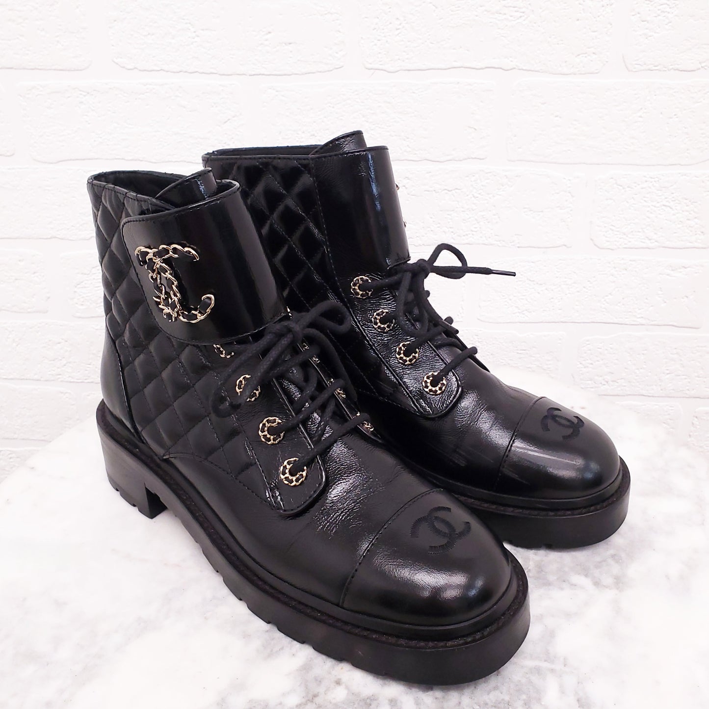 CHANEL 2022 BLACK PATENT QUILTED COMBAT BOOTS - SIZE 40