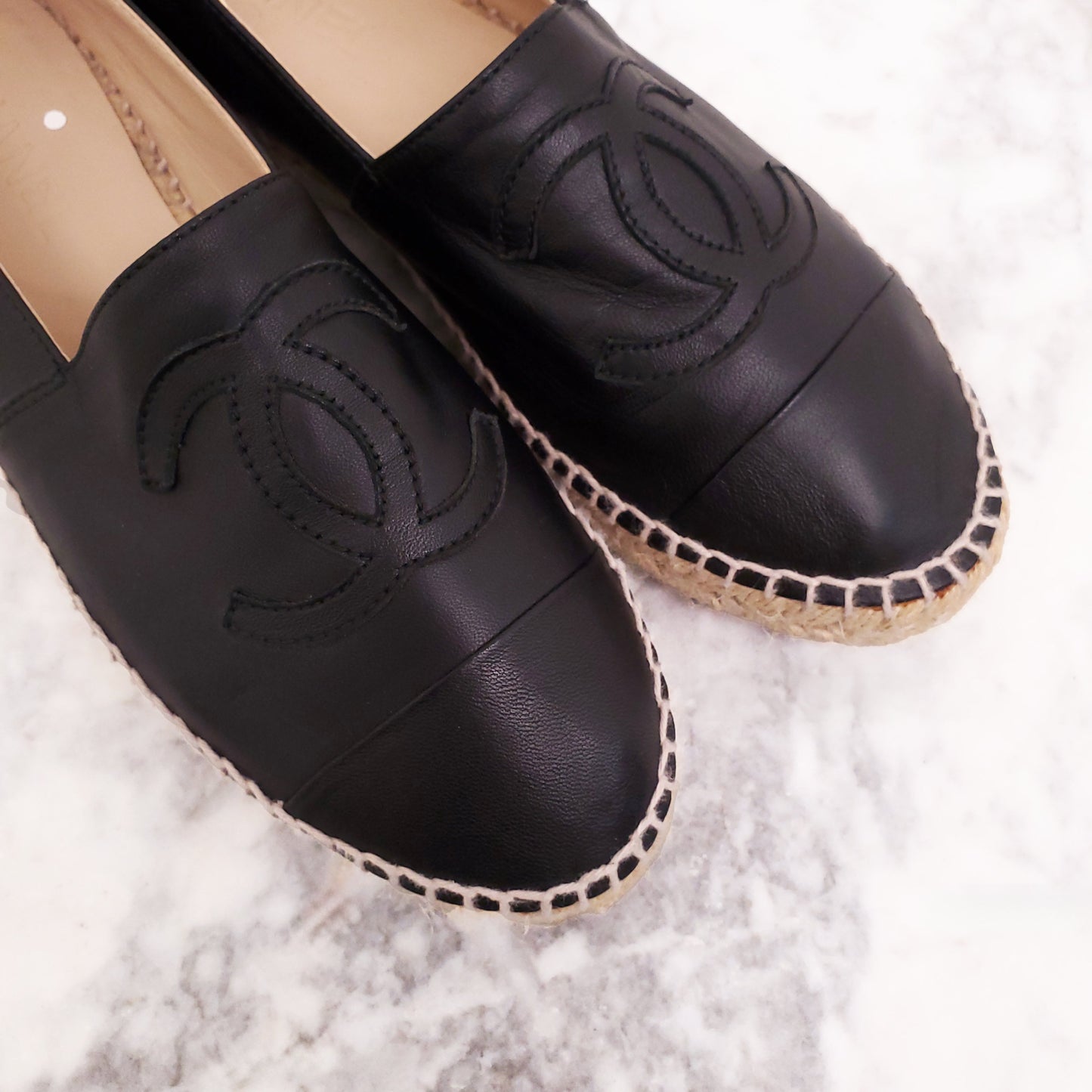 CHANEL BLACK LEATHER ESPADRILLES - SIZE 39