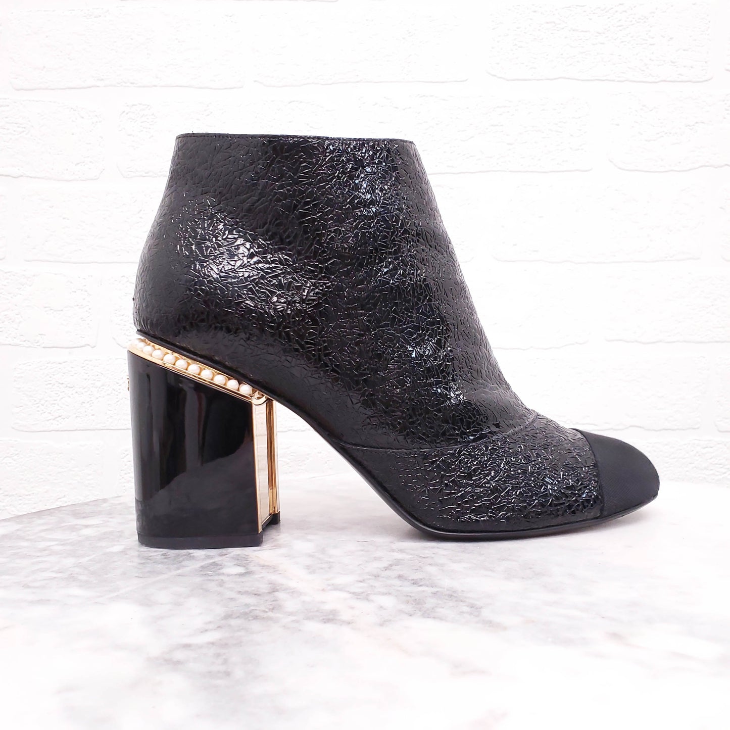 CHANEL BLACK PATENT CRINKLE EFFECT CAP TOE BOOTIES WITH ACRYLIC AND PEARL BLOCK HEEL - SIZE 42