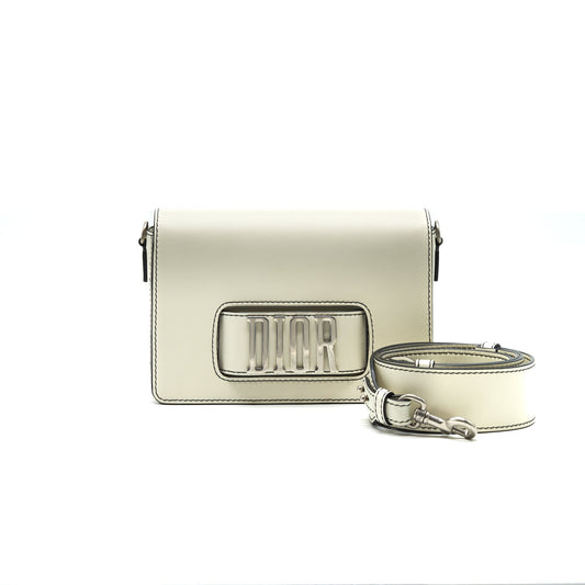 Dior Medium Dior Evolution Purse White with