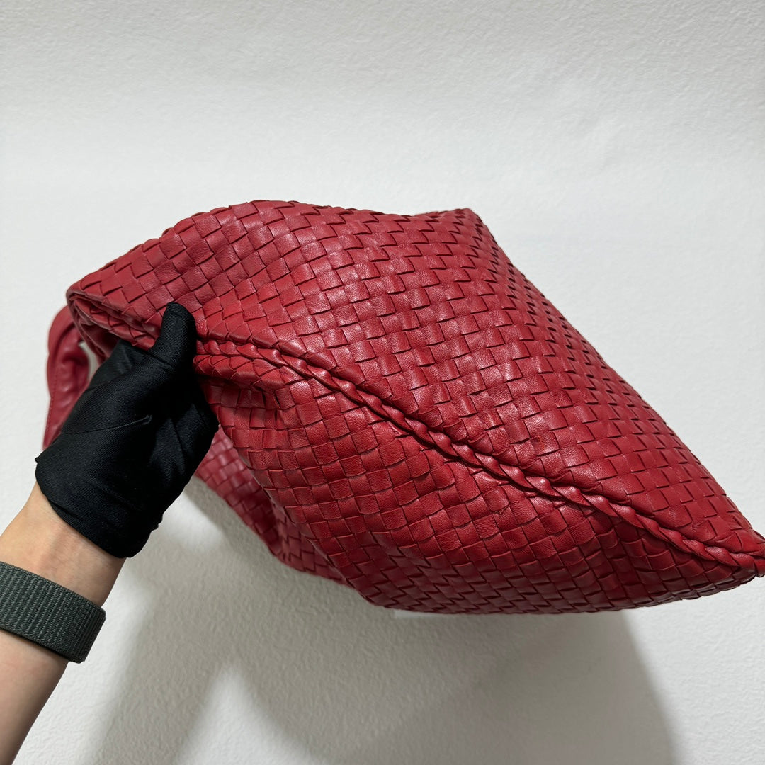 Bottega Veneta Hobo Bag Large Burgundy Red Lambskin leather 52cm