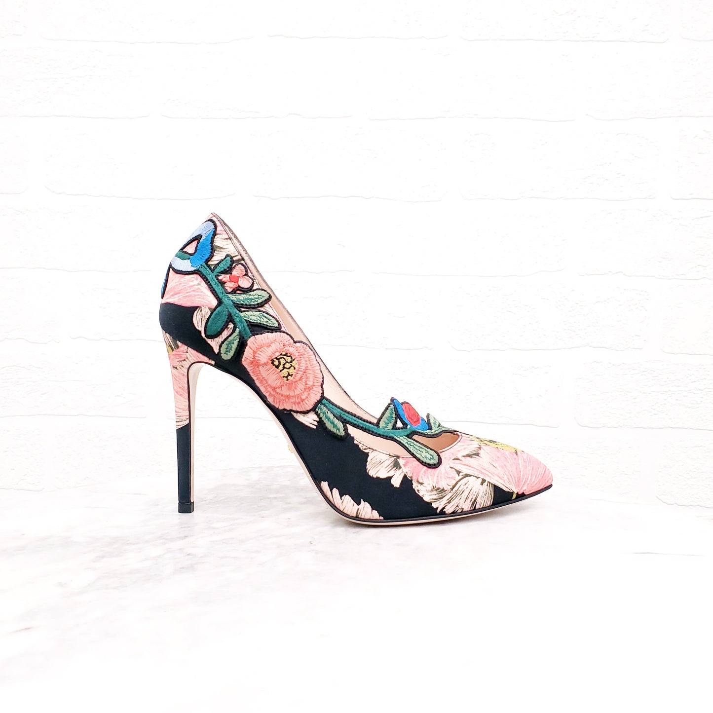 GUCCI BLACK OPHELIA EMBROIDERED HEELS - SIZE 38.5