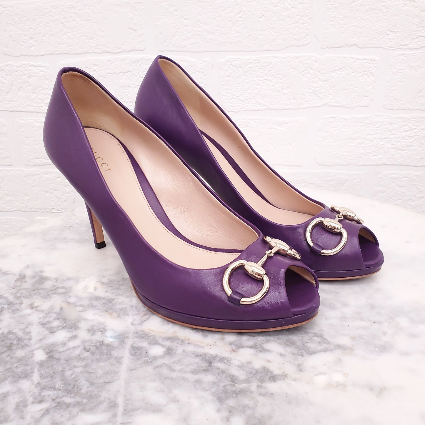 GUCCI PURPLE HORSEBIT PEEP TOE HEELS - SIZE 38.5