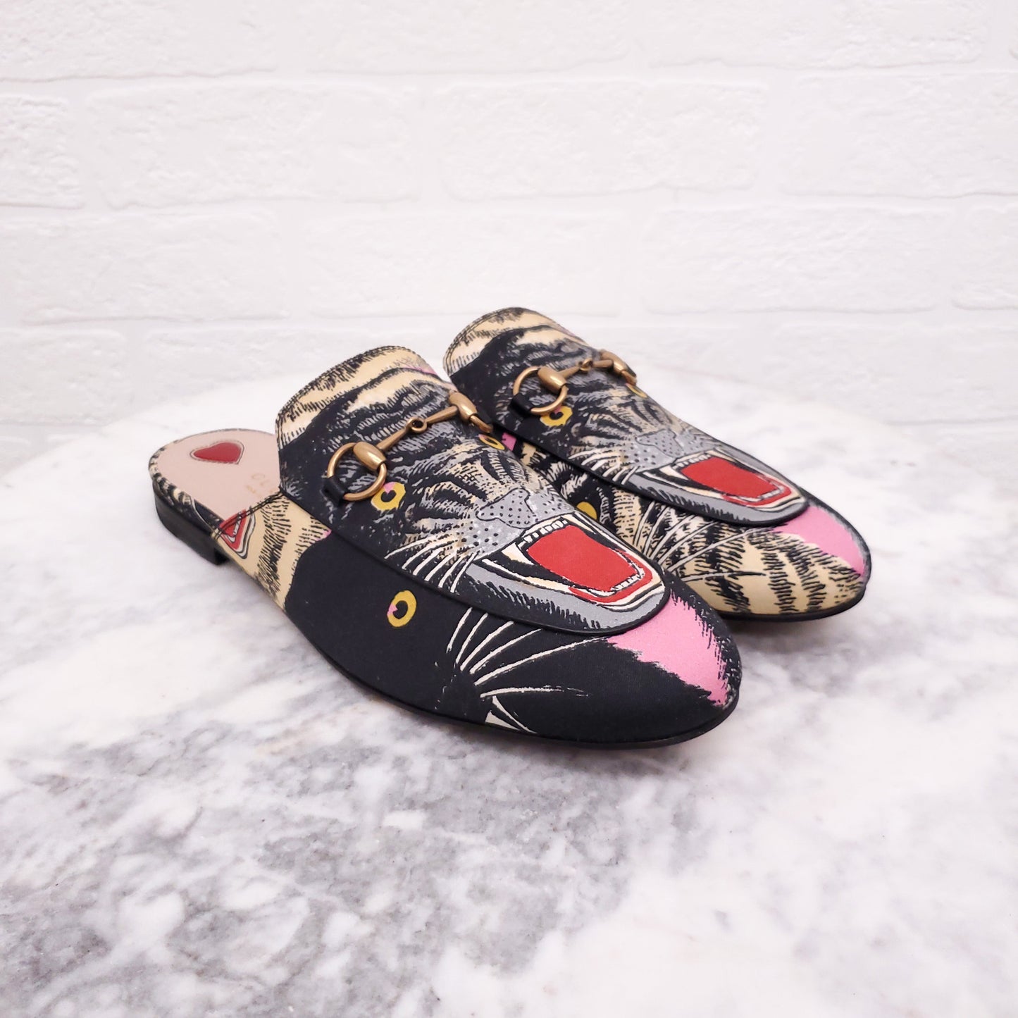 GUCCI TIGER LOAFERS - SIZE 39