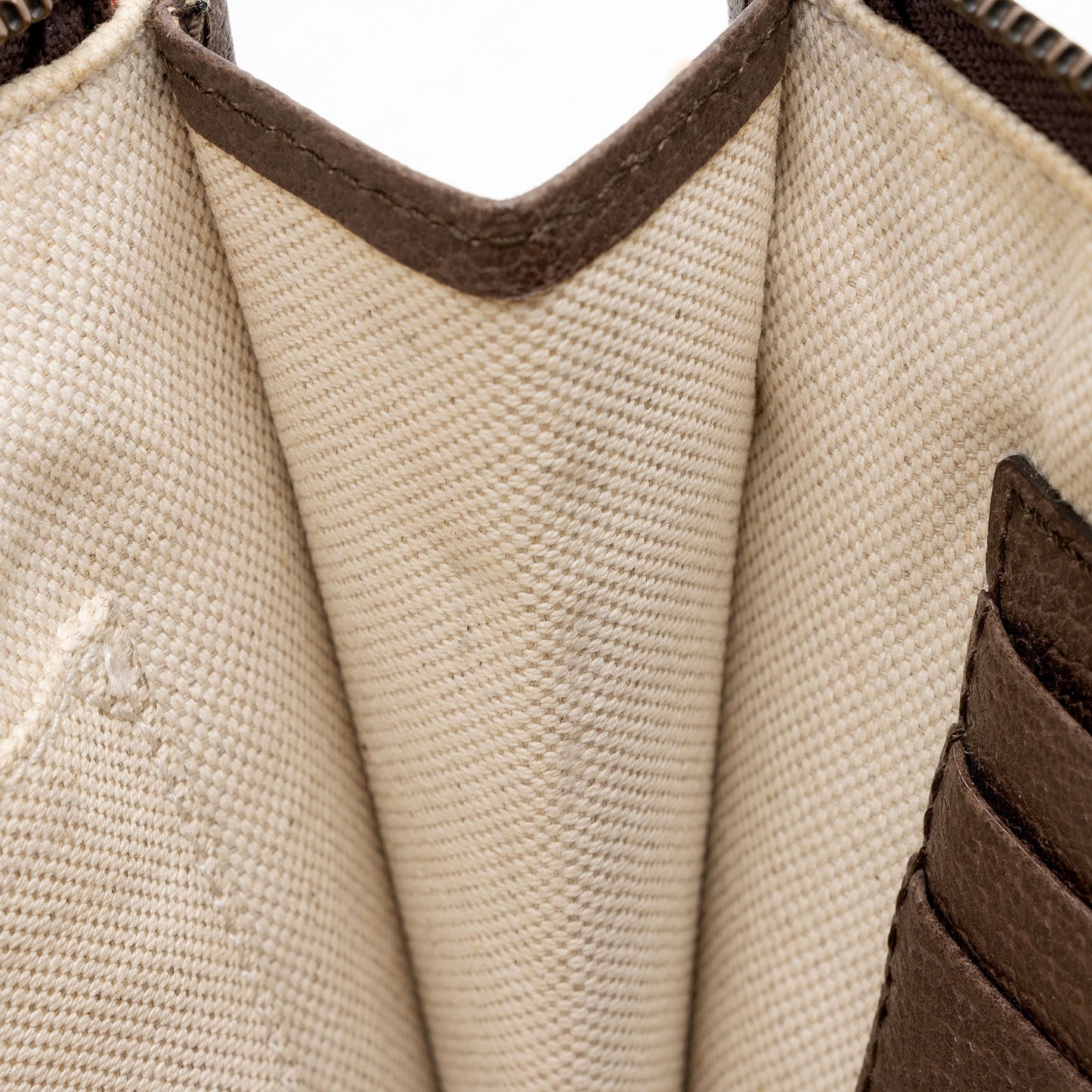 Gucci GG Supreme Courrier Clutch