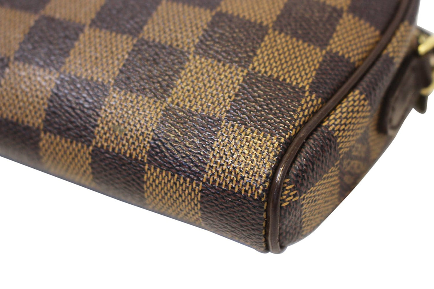 LOUIS VUITTON Damier Pochette Ipanema Shoulder Pouch