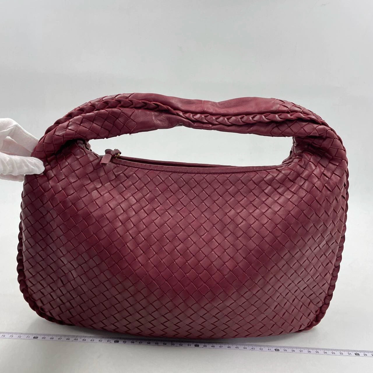 Bottega Veneta Intrecciato Hobo Bag Medium Burgundy Lambskin leather