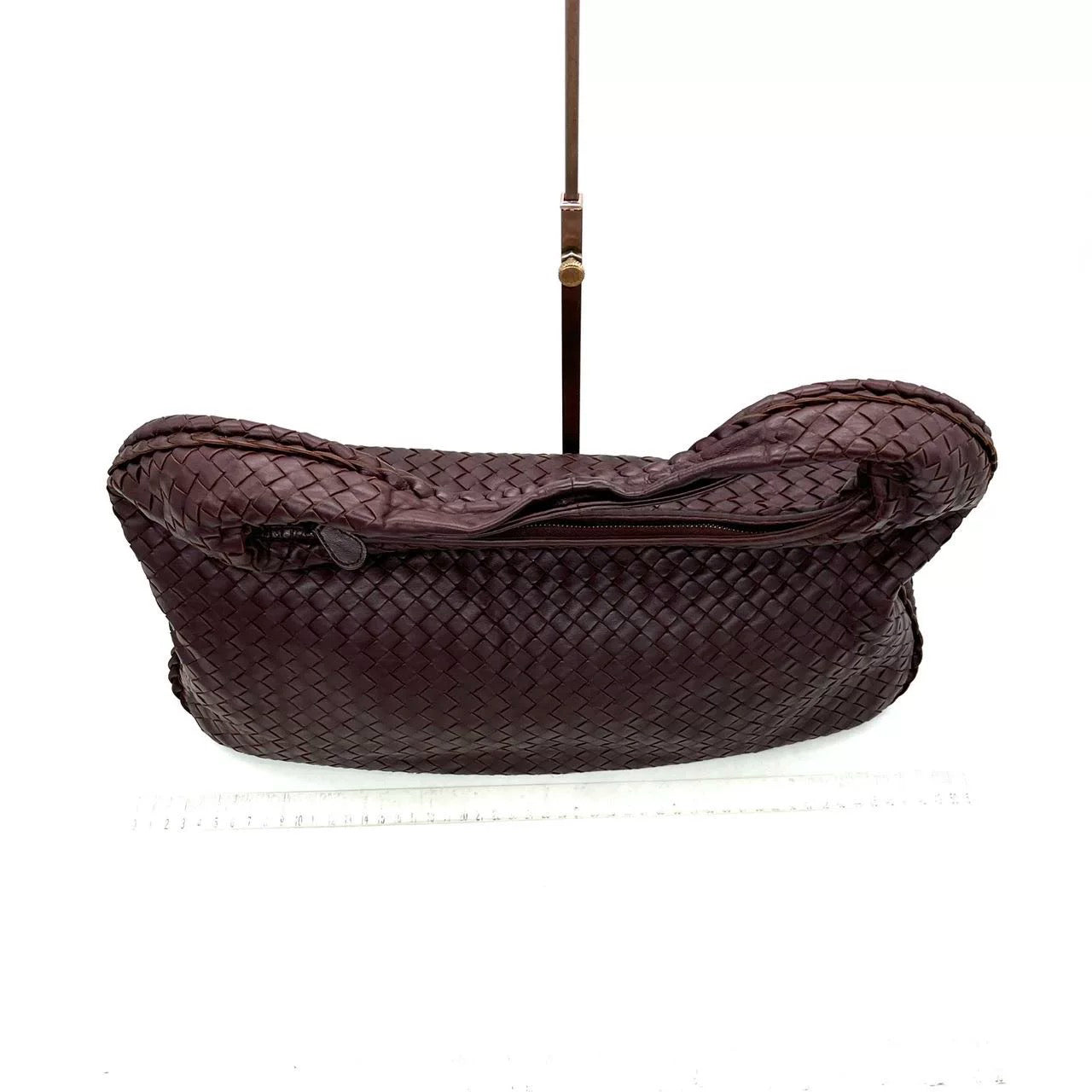 Bottega Veneta Intrecciato Hobo Bag Medium Burgundy Wine Color Lambskin leather