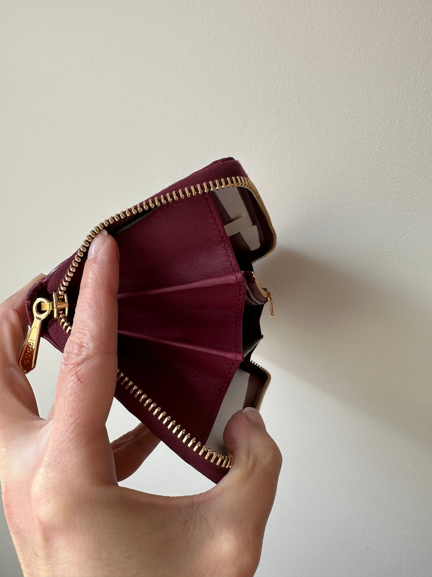 Gucci Zumi Horse Bit Zip Around Wallet in Burgundy