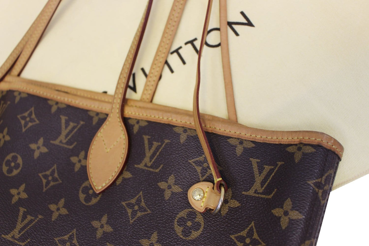 LOUIS VUITTON Monogram Canvas Neverfull MM Shoulder Bag