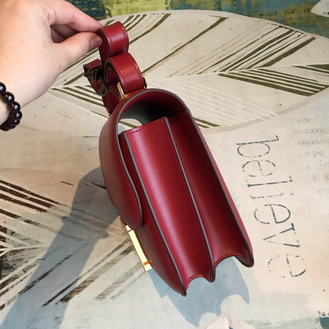 Top Quality Constance Burgundy For Women Gold Toned Hardware 9.5in/24cm