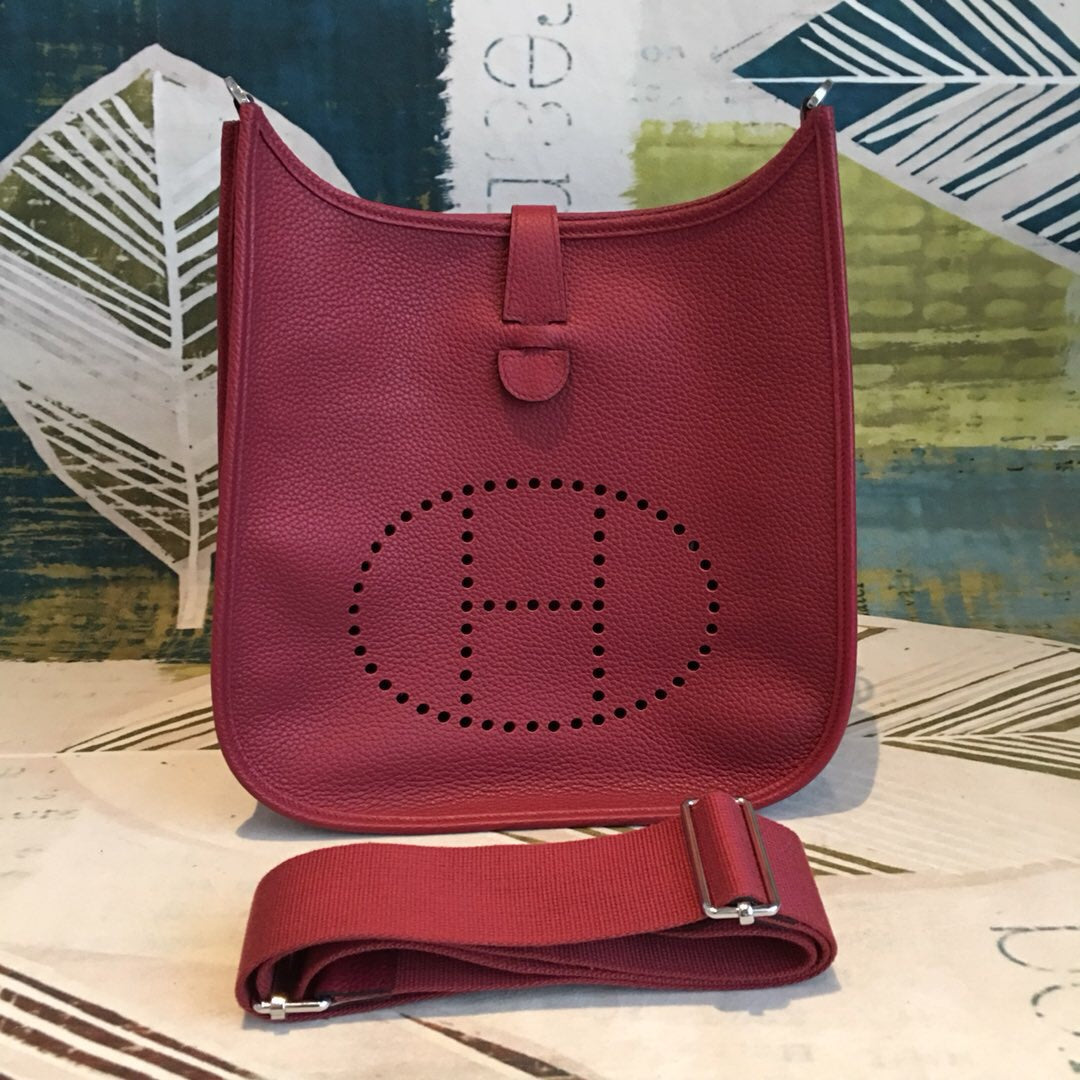 Top Quality Evelyne III PM Bag Burgundy For Women SiTop Qualityer Toned Hardware 11.8in/30cm