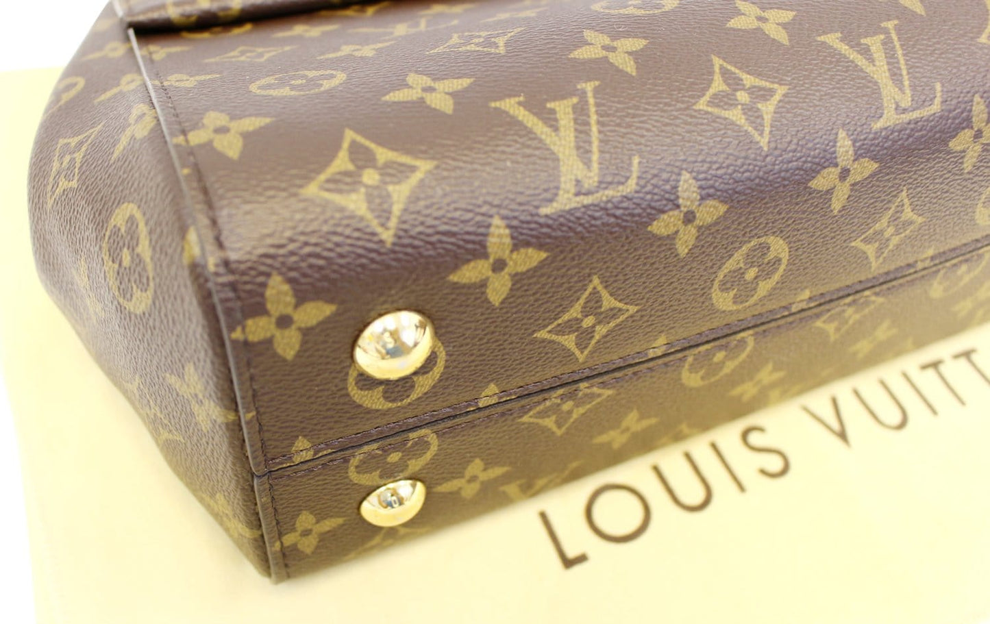 LOUIS VUITTON Monogram Canvas Cluny MM Shoulder Bag