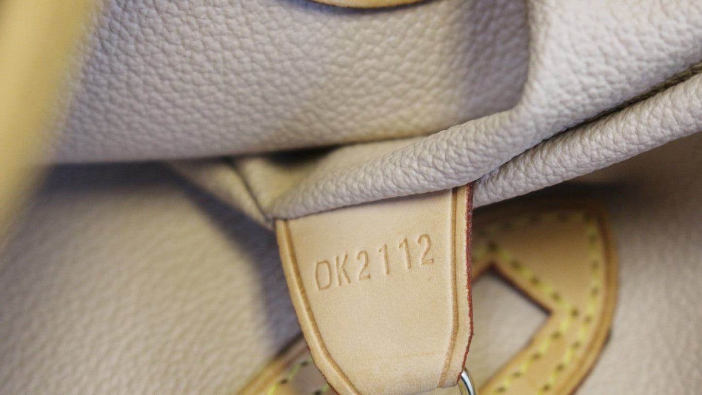 LOUIS VUITTON Monogram Canvas Brown Bucket GM Shoulder Bag