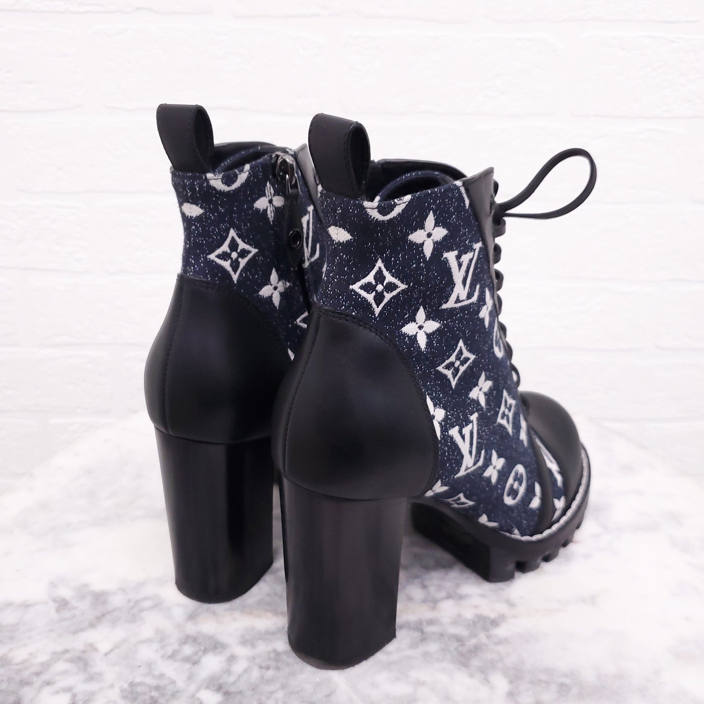 LOUIS VUITTON DENIM AND LEATHER LOGO BOOTS WITH BLOCK HEEL - SIZE 39