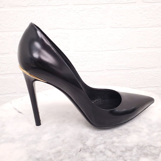 LOUIS VUITTON BLACK HEELS WITH GOLD LOGO DETAIL - SIZE 38