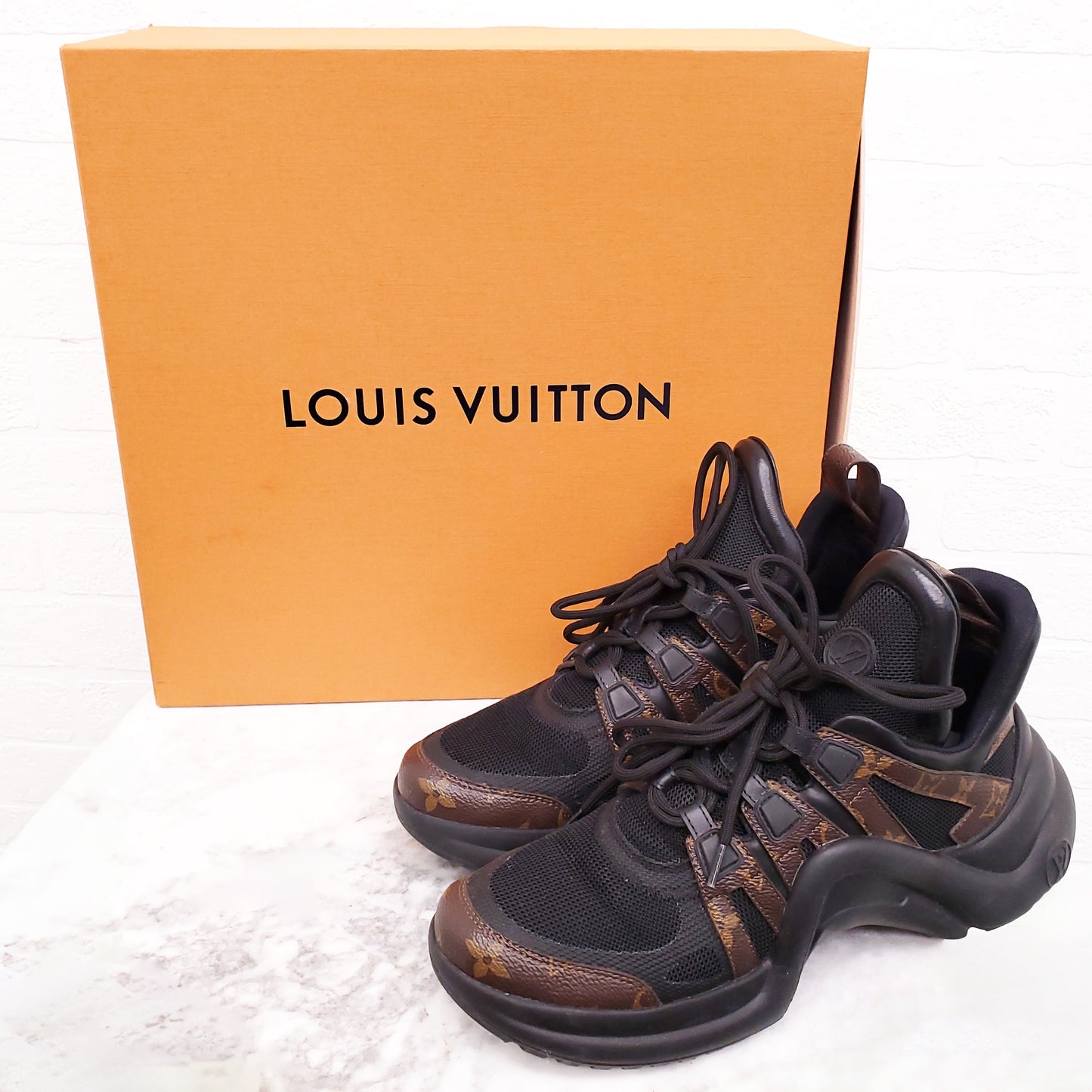LOUIS VUITTON 'ARCHLIGHT' MONOGRAM SNEAKERS - SIZE 39.5