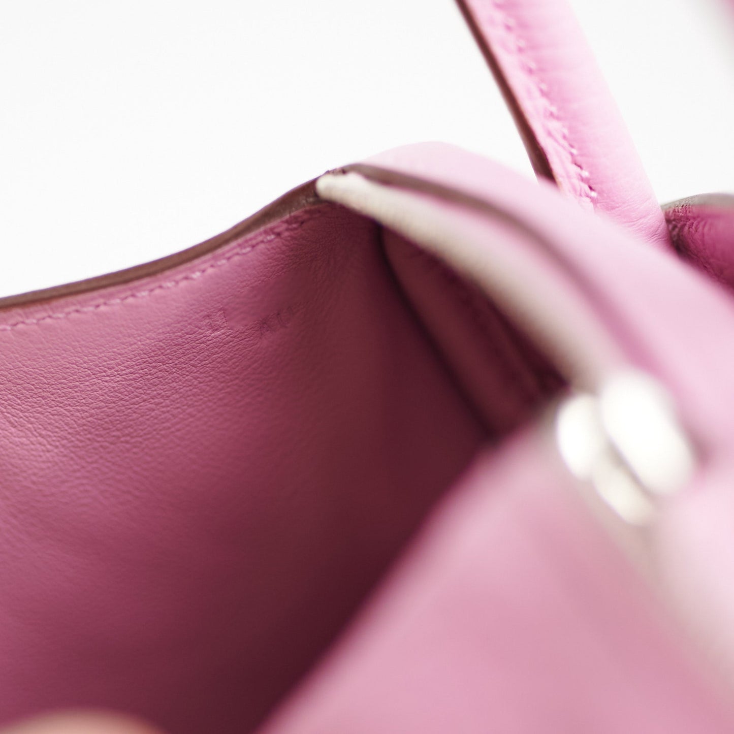 Hold Hermes Mini Lindy Clemece Mauve Sylvestre Stamp U (2022)