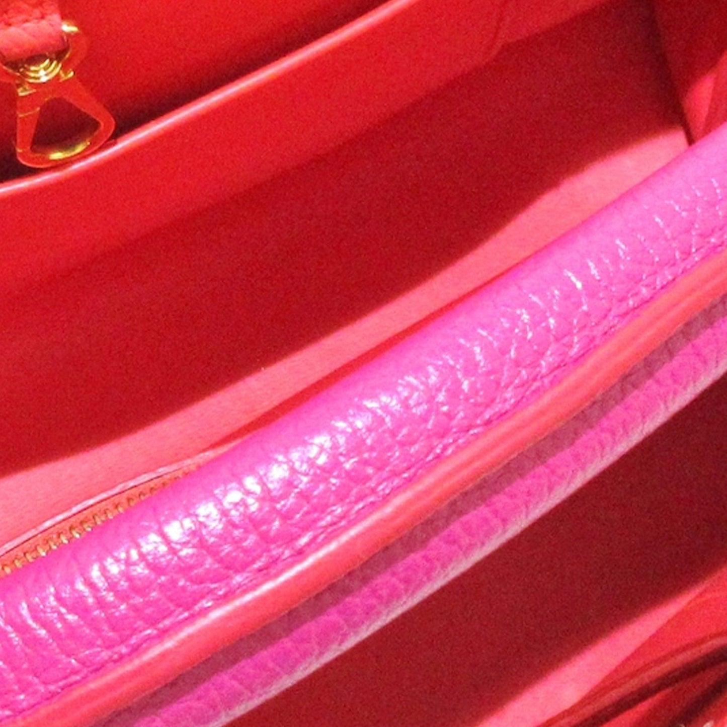 Louis Vuitton Capucines MM Pink Taurillon