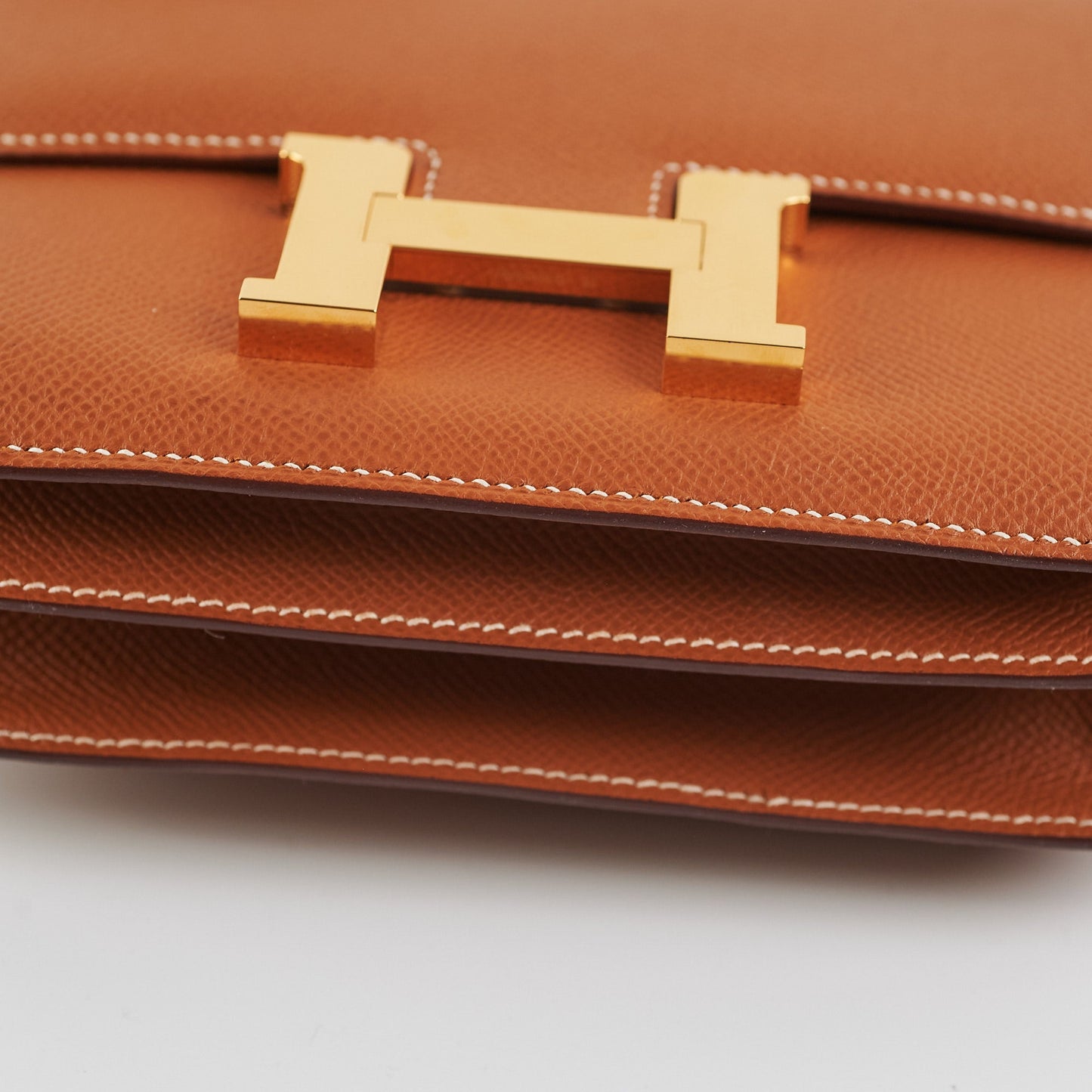 ITEM 34 - Hermes Constance 18 Gold Z Stamp 2021