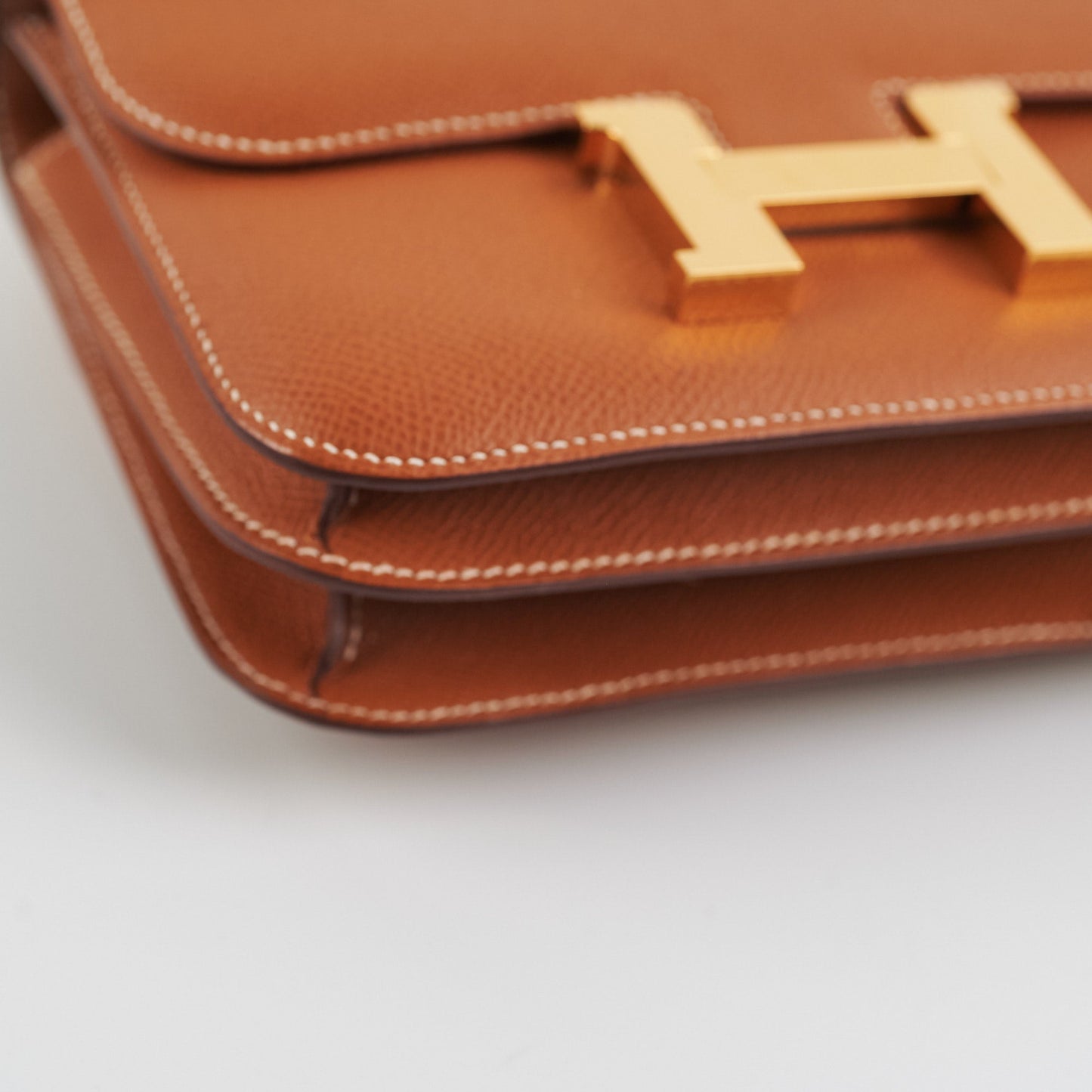 ITEM 34 - Hermes Constance 18 Gold Z Stamp 2021