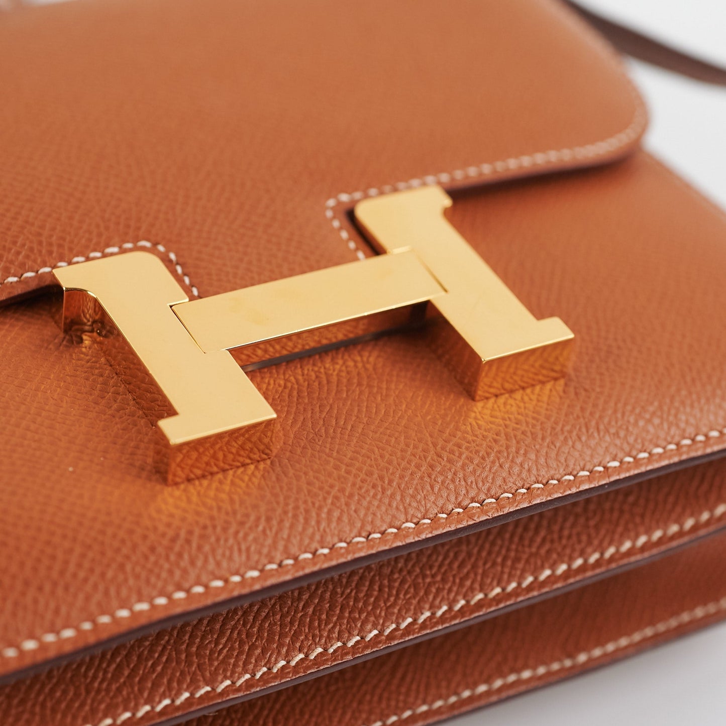 ITEM 34 - Hermes Constance 18 Gold Z Stamp 2021