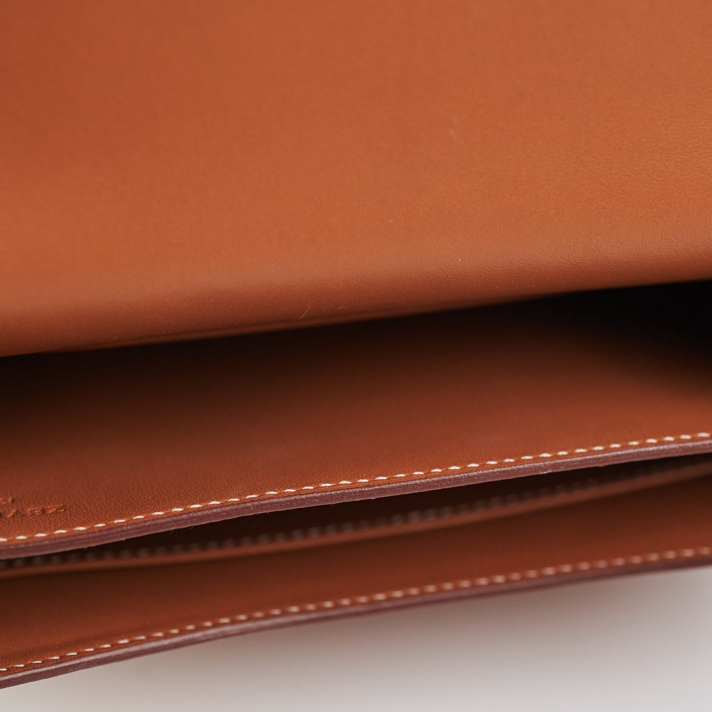 ITEM 34 - Hermes Constance 18 Gold Z Stamp 2021