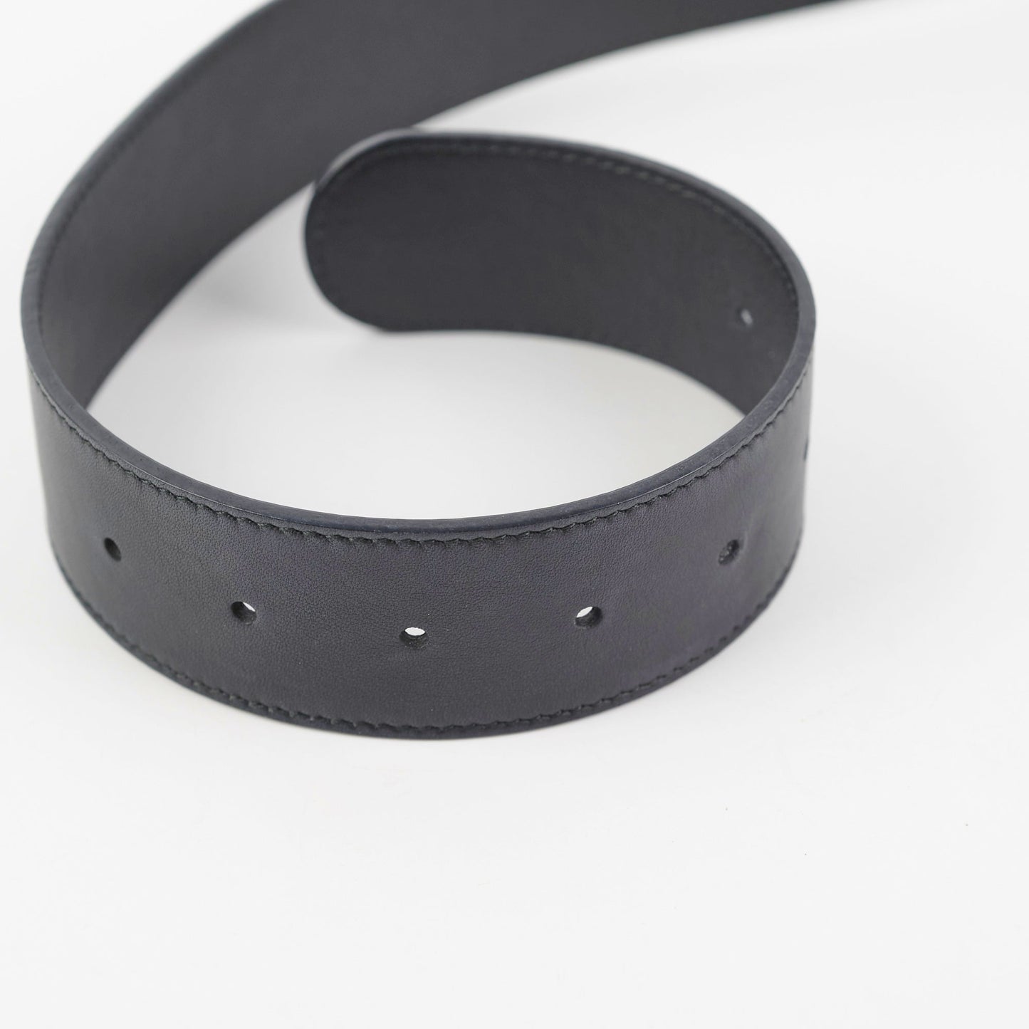 ITEM 16 - Gucci Marmont Belt Black Size 80