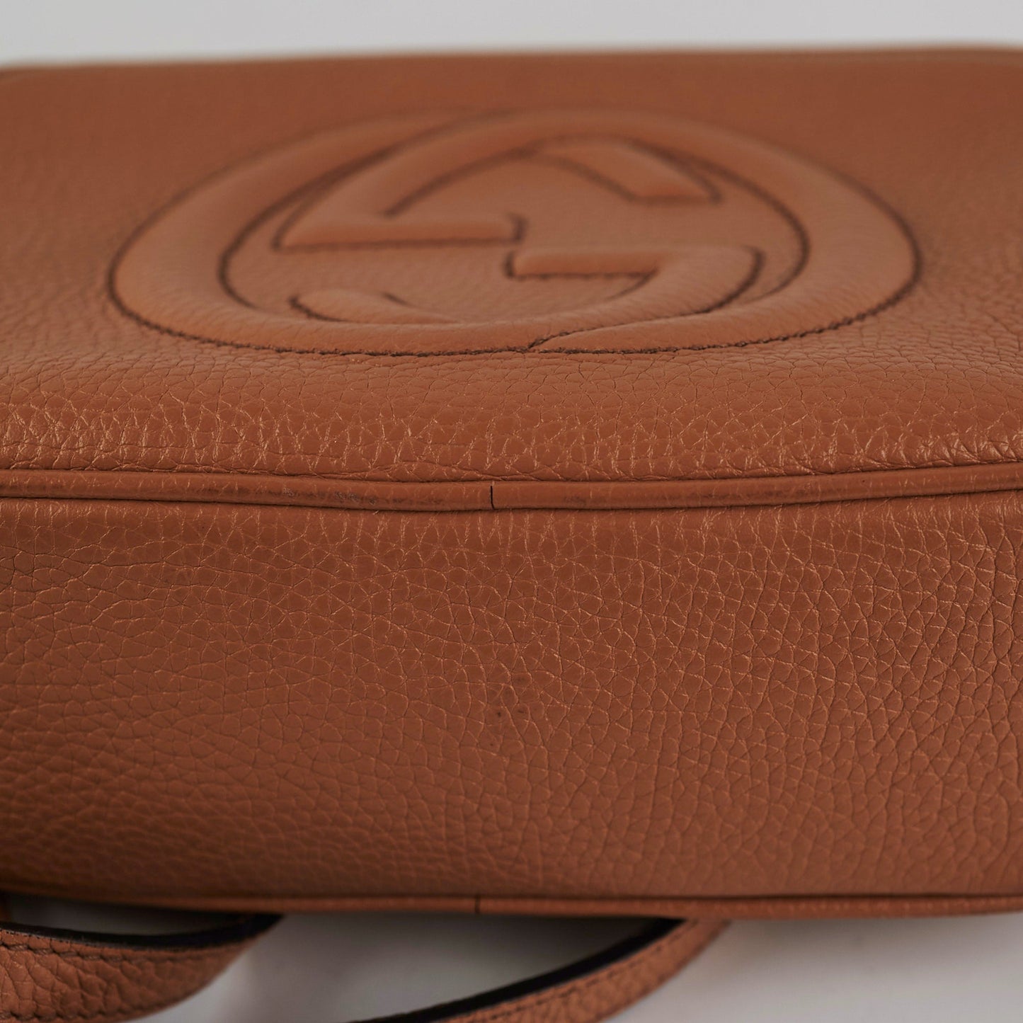 ITEM 28 - Gucci Soho Disco Dark Beige