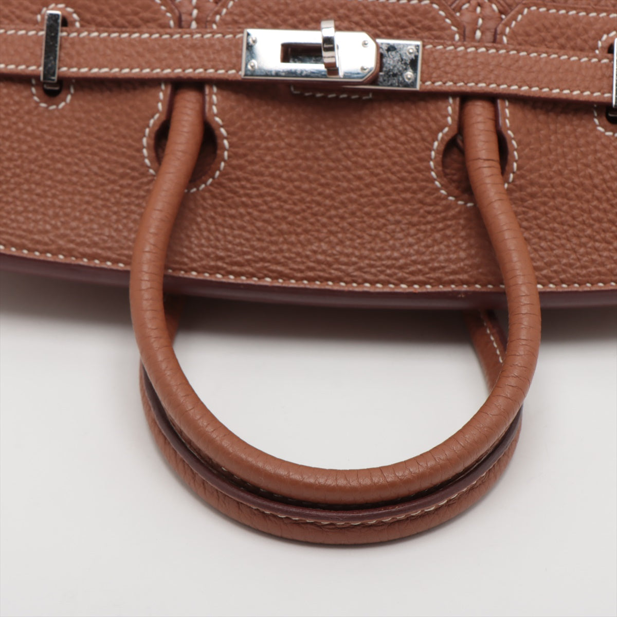 ITEM 33 - Hermes Birkin 25 Togo Gold - R Square