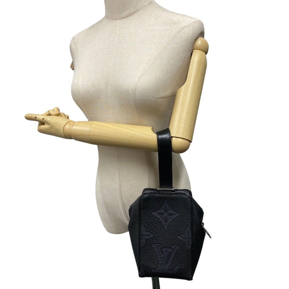 LOUIS VUITTON business bag M57292 Taurillon Clemence, Leather black Taurillon Clemence Shadow Vavan NV