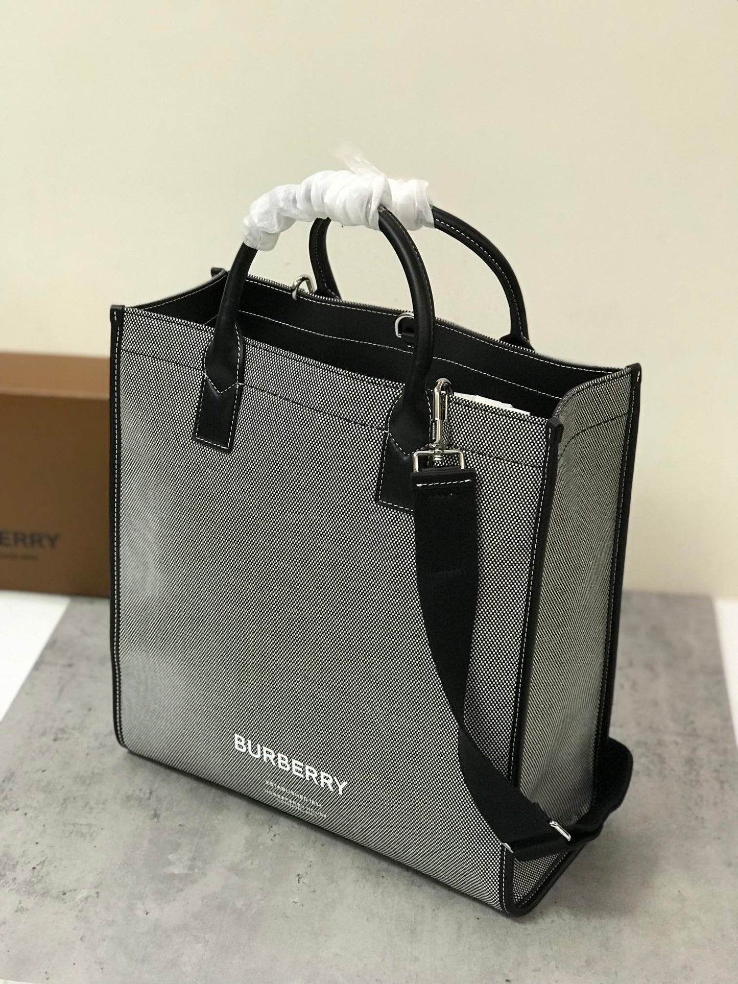 Top Quality Horseferry Print Cotton Canvas Tote Black/Grey For Women, Women’s Bags, Shoulder And Crossbody Bags 14in/ 35.5cm BUR 80508141