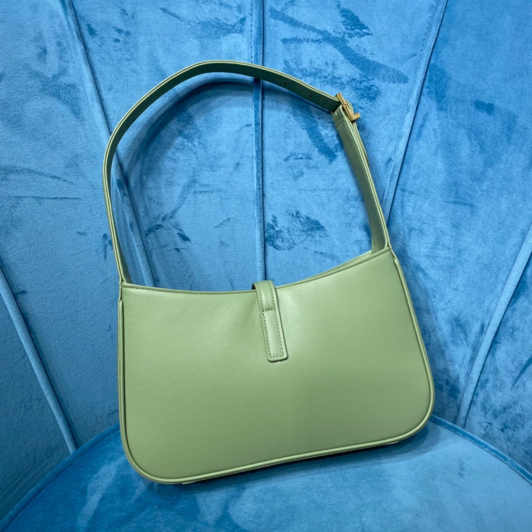 Top Quality Le 5 À 7 Hobo Bag In Smooth Light Green For Women 9in/23cm YSL 6572282R20W3316