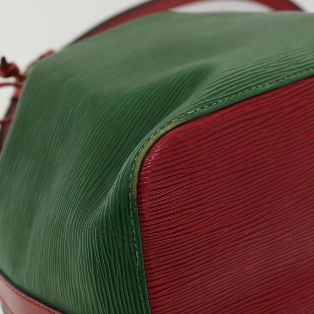 LOUIS VUITTON Epi Petit Noe Bicolor Shoulder Bag Green Red M44147 LV Auth ai476