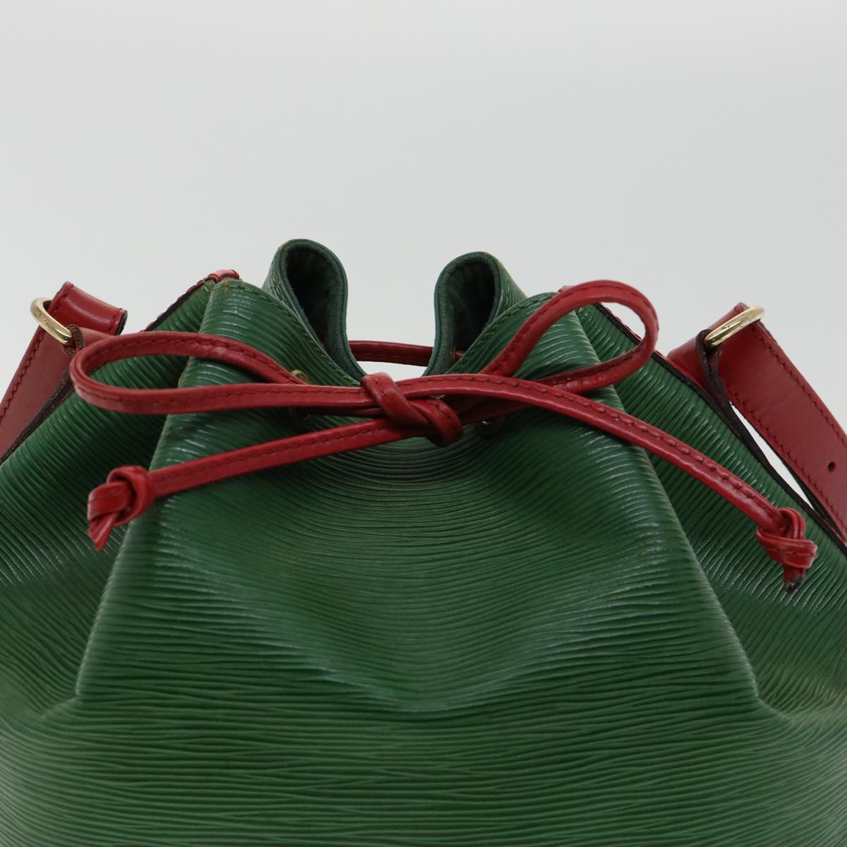 LOUIS VUITTON Epi Petit Noe Bicolor Shoulder Bag Green Red M44147 LV Auth ai476