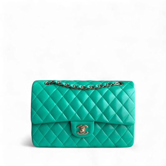 Chanel Classic Flap Medium - 25CM Quilted Lambskin Green Gold Hardware Series 18