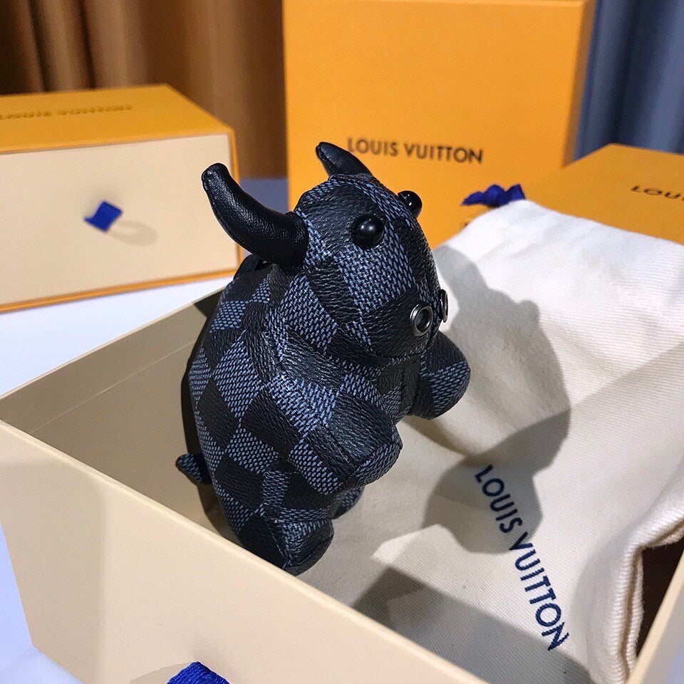 EN - Lux Keychains LUV 036