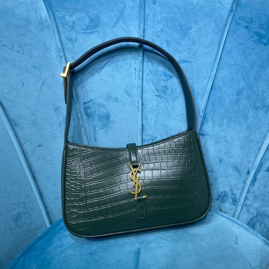 Top Quality Le 5 À 7 Hobo Bag In CrocoTop Qualityle Embossed Shiny Dark Green For Women 9in/23cm YSL 657228DZE0W3045