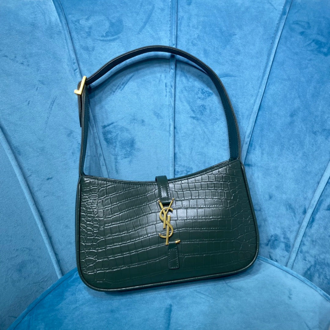 Top Quality Le 5 À 7 Hobo Bag In CrocoTop Qualityle Embossed Shiny Dark Green For Women 9in/23cm YSL 657228DZE0W3045